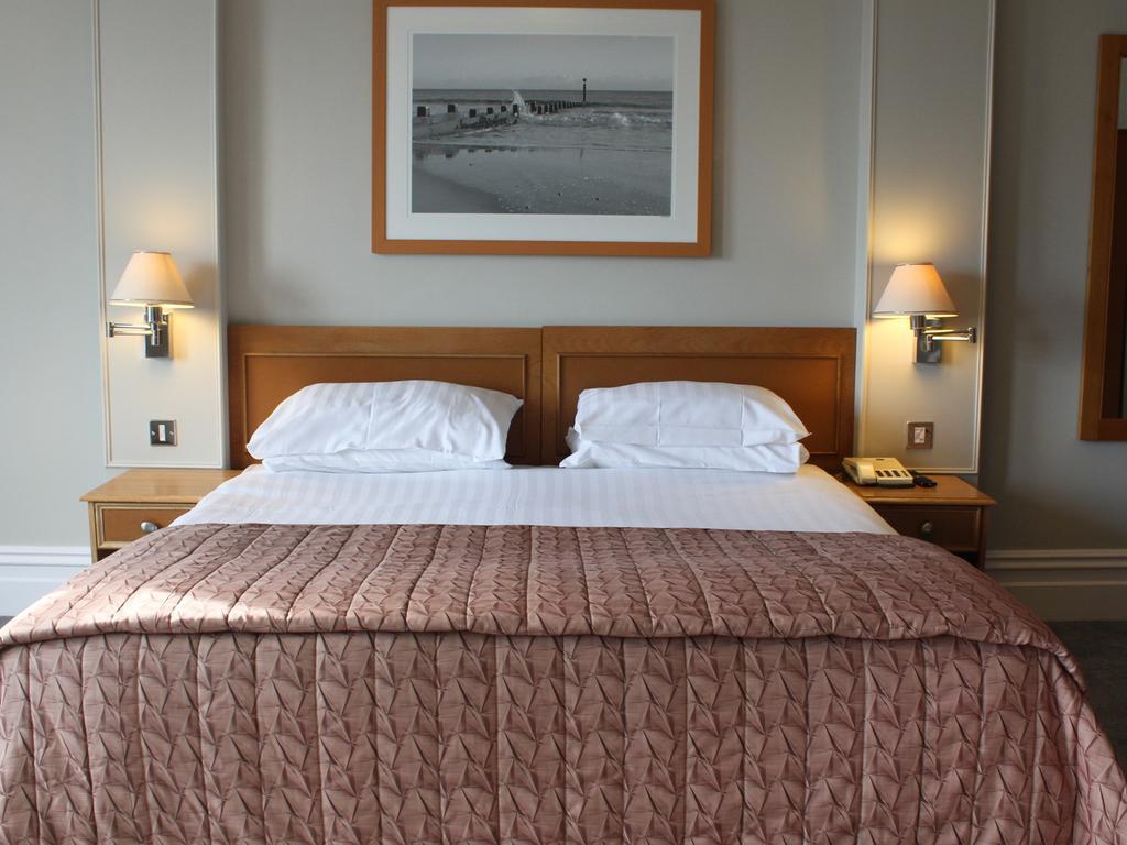 בורנמות' Chine Hotel מראה חיצוני תמונה
